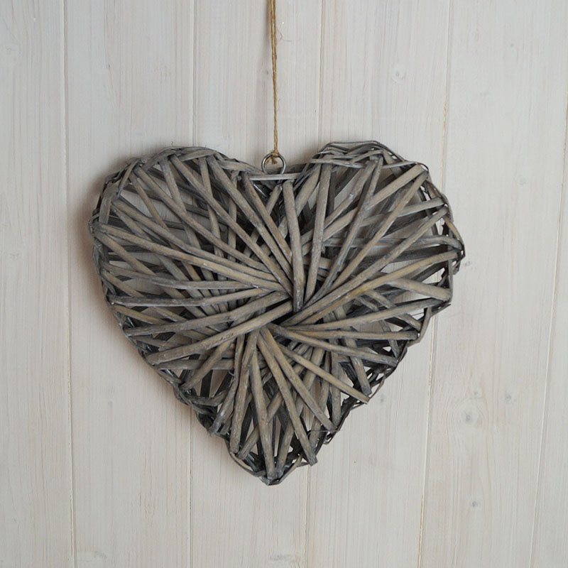 20cm Willow Spiral Heart detail page